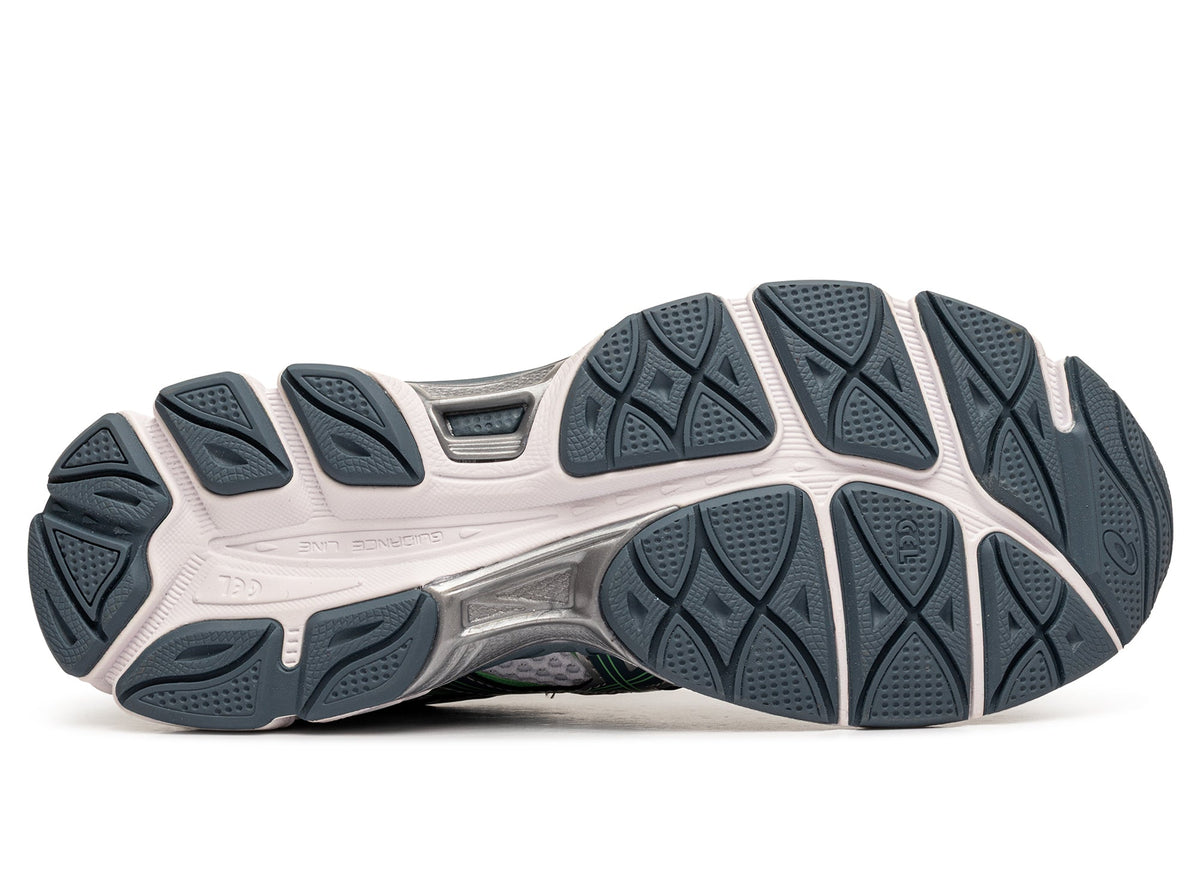 Asics Gel-Cumulus White / Ironclad 16