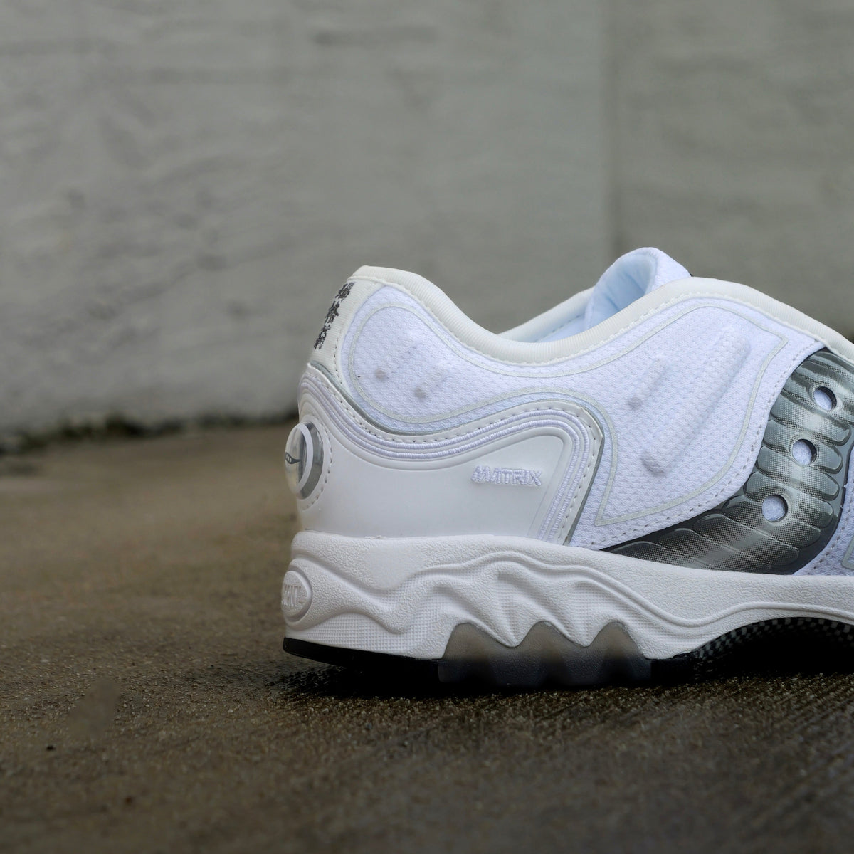 Saucony "Matrix" (White/Metallic)