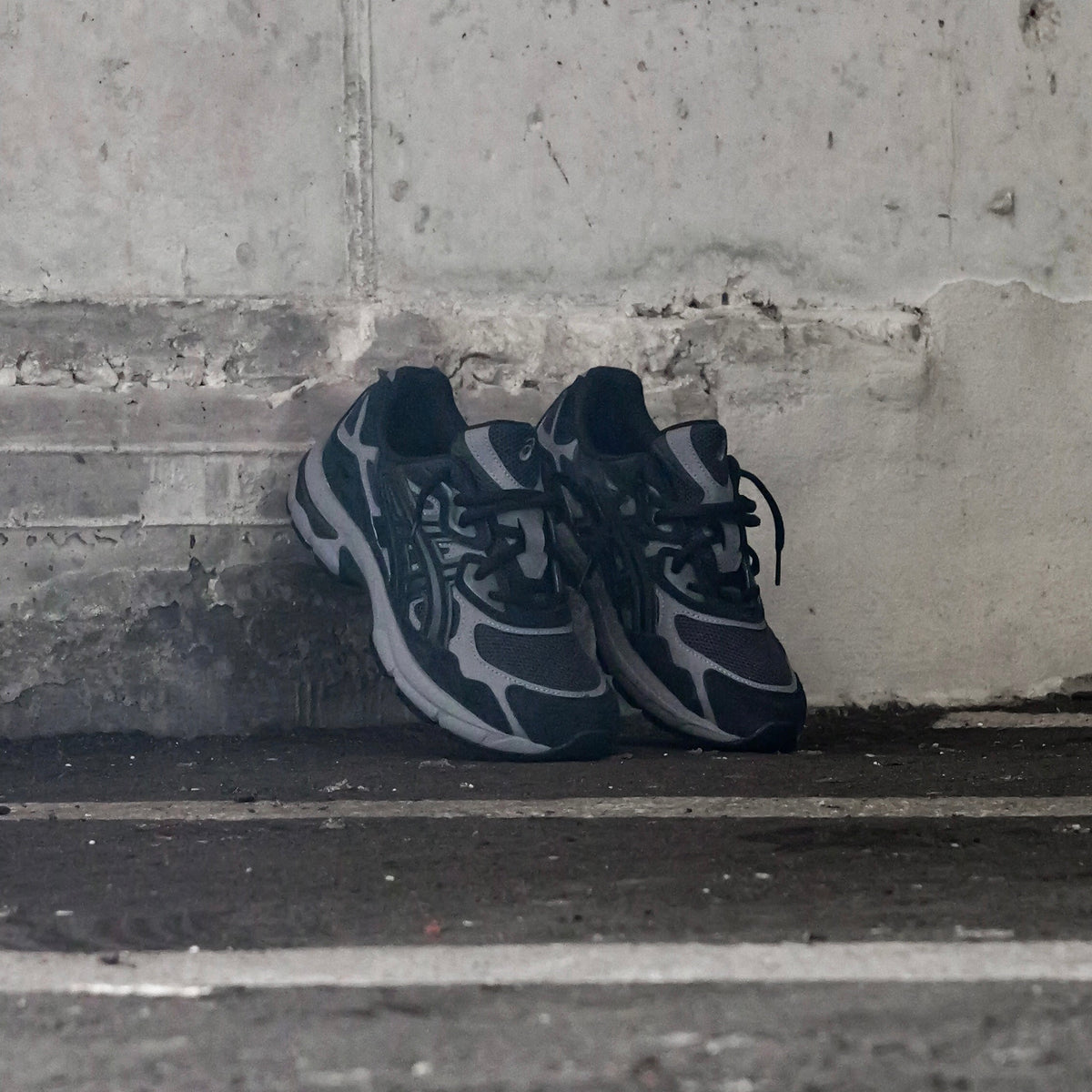 Asics Gel-Nyc Grade School (Graphite Grey/Black)