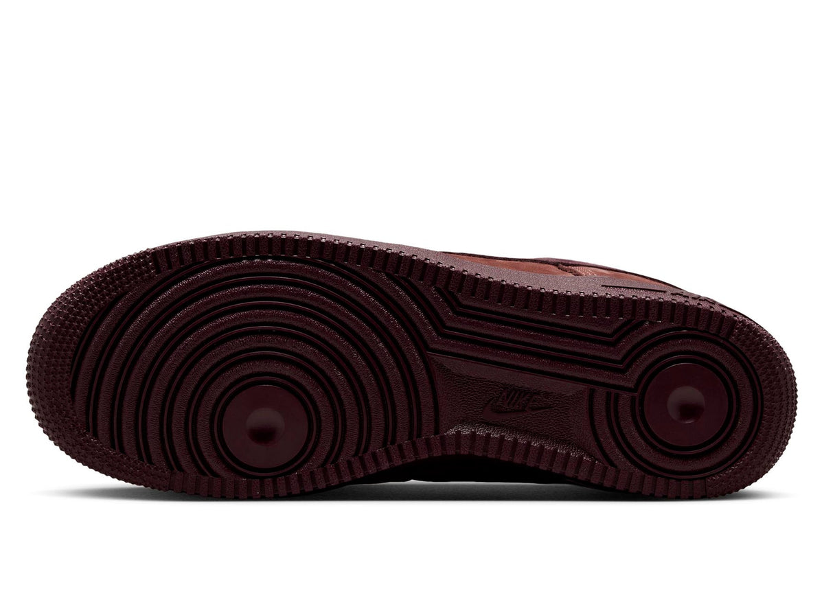 Nike Air Force 1 Low Retro Premium QS in Red Sepia