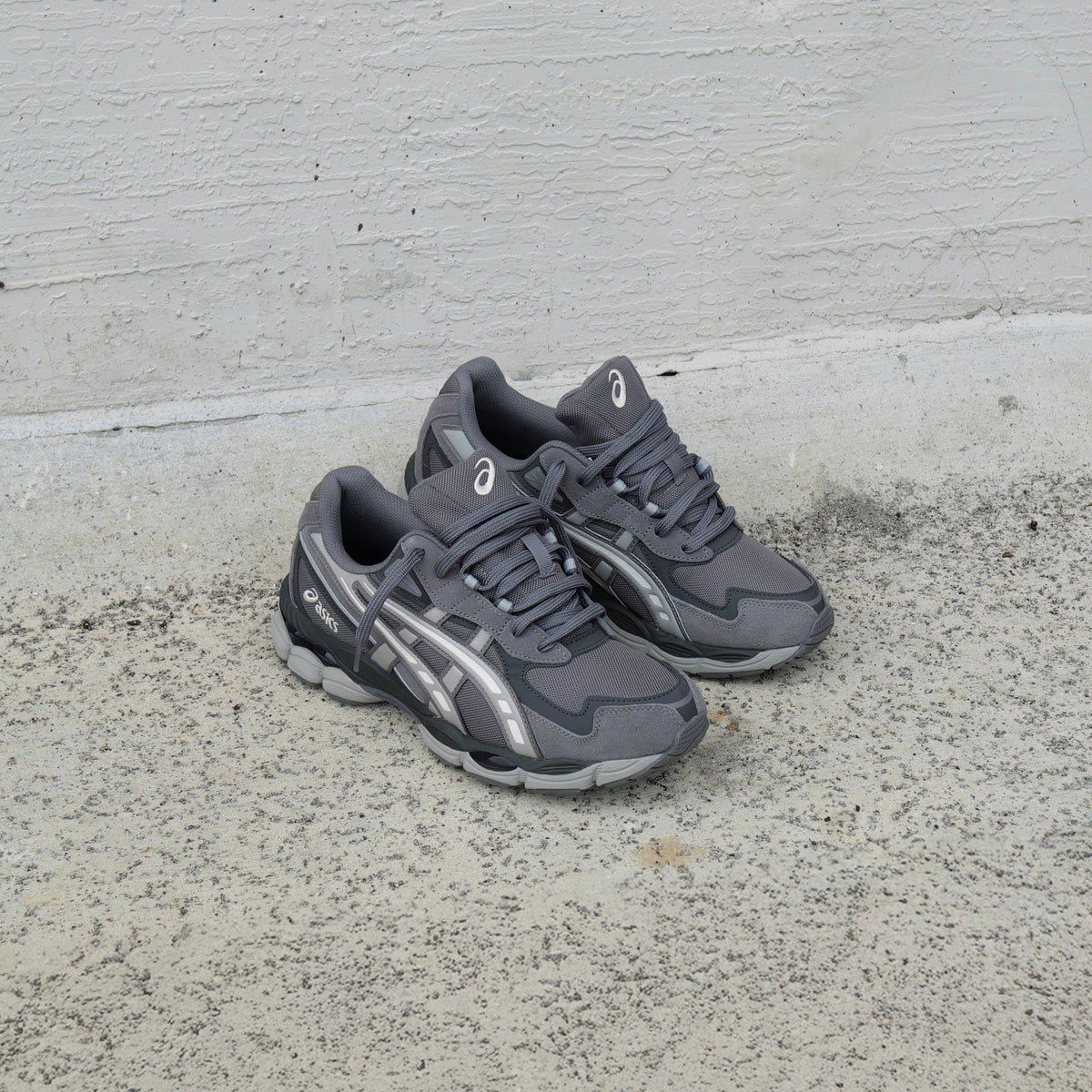 Mens Asics Gel-NYC 2055 (Carbon/Cement)