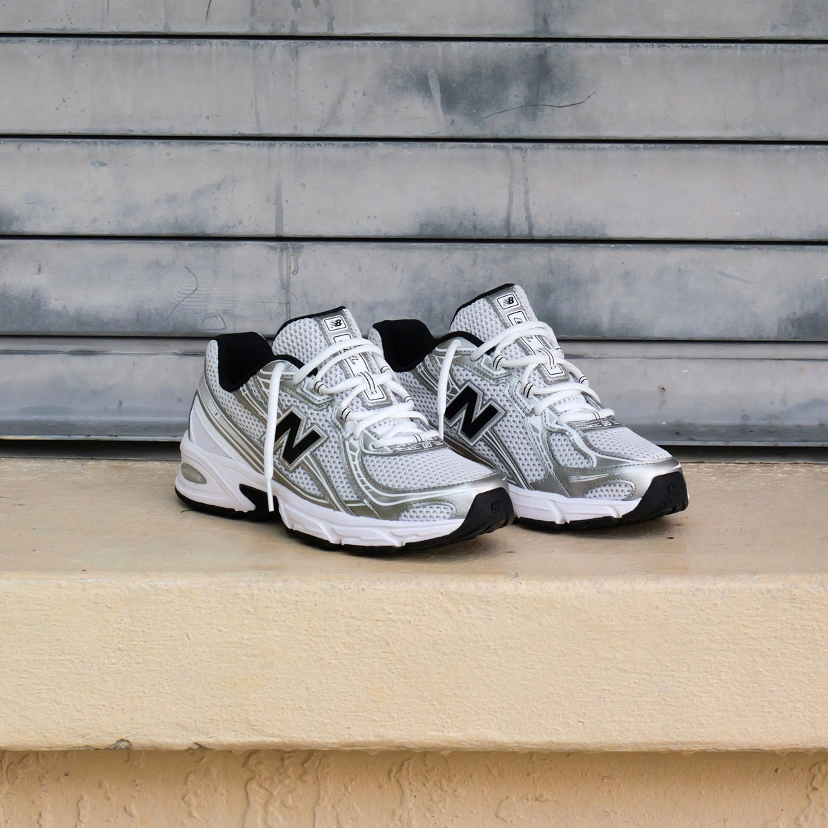 Mens New Balance 740 (White/Silver Metallic/Black) - U740NW2
