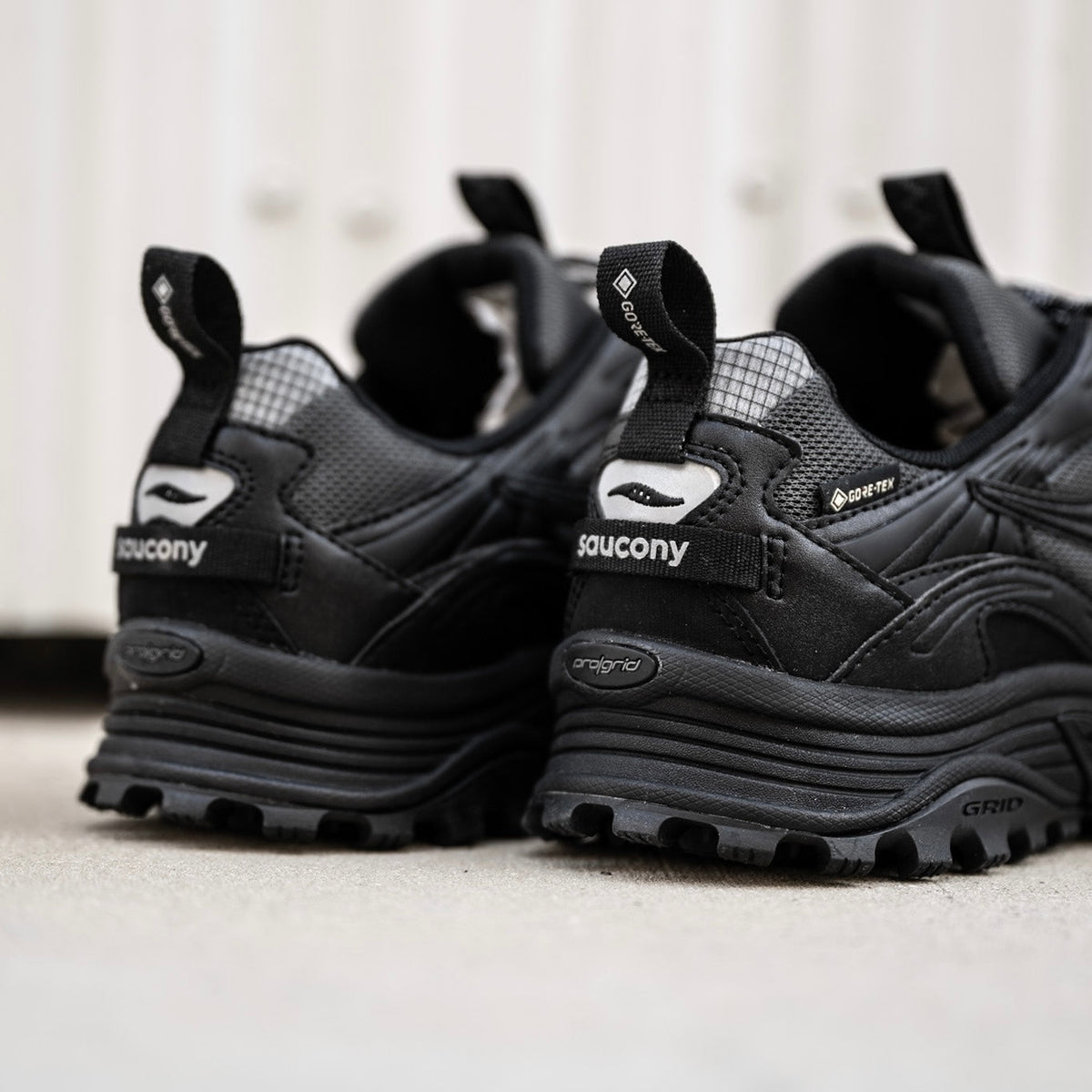 Mens Saucony Grid Aura GTX (Black)