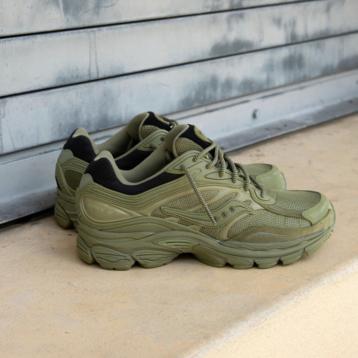 Mens Saucony ProGrid Omni 9 (Green/Vert)