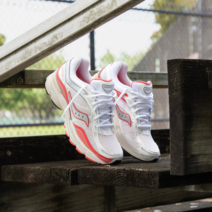 Mens Saucony ProGrid Omni 9 (Ivory/Coral)