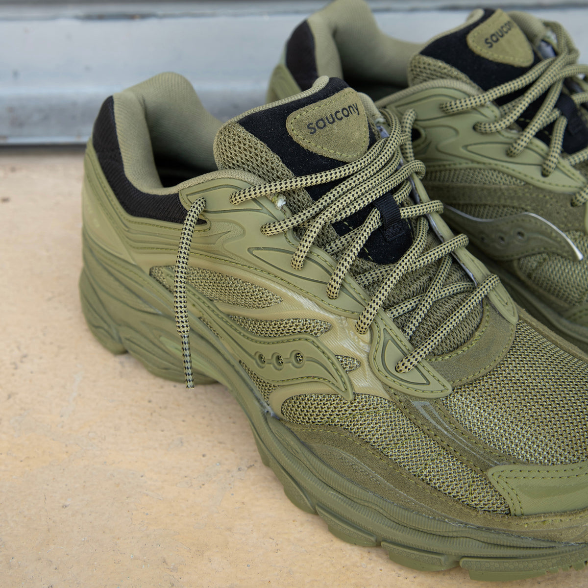 Mens Saucony ProGrid Omni 9 (Green/Vert)