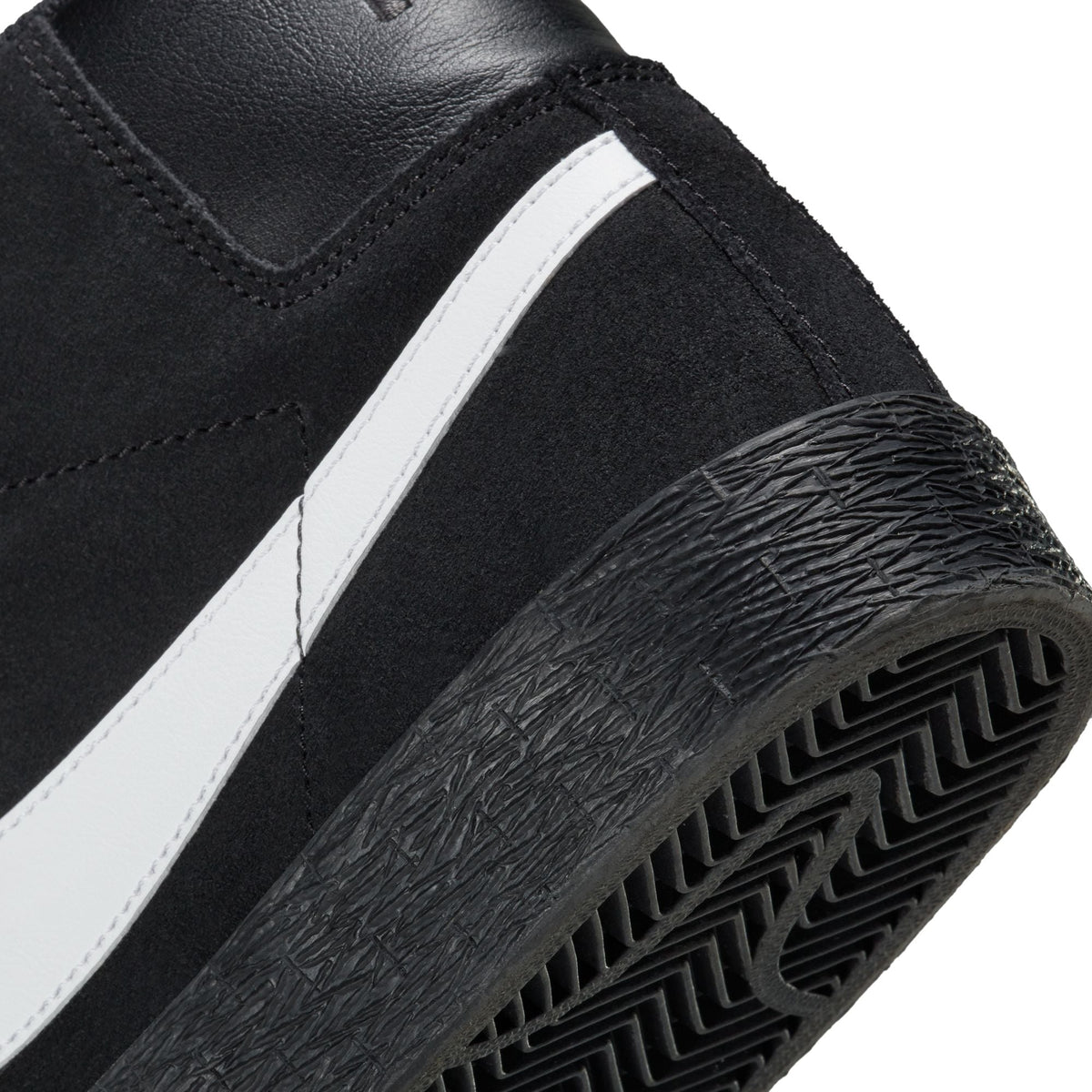 Nike SB Blazer Mid Zoom Black/Black/White Shoe
