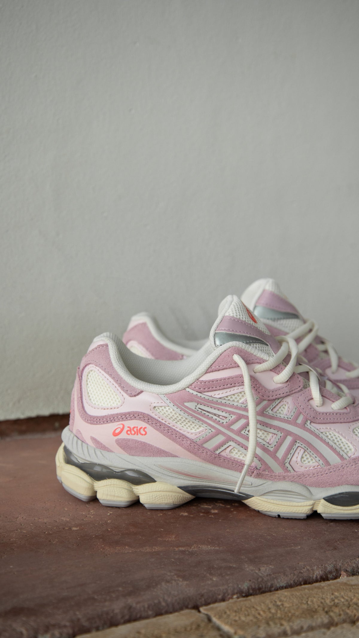 Mens Asics Gel-NYC (Cream/Rose Water)