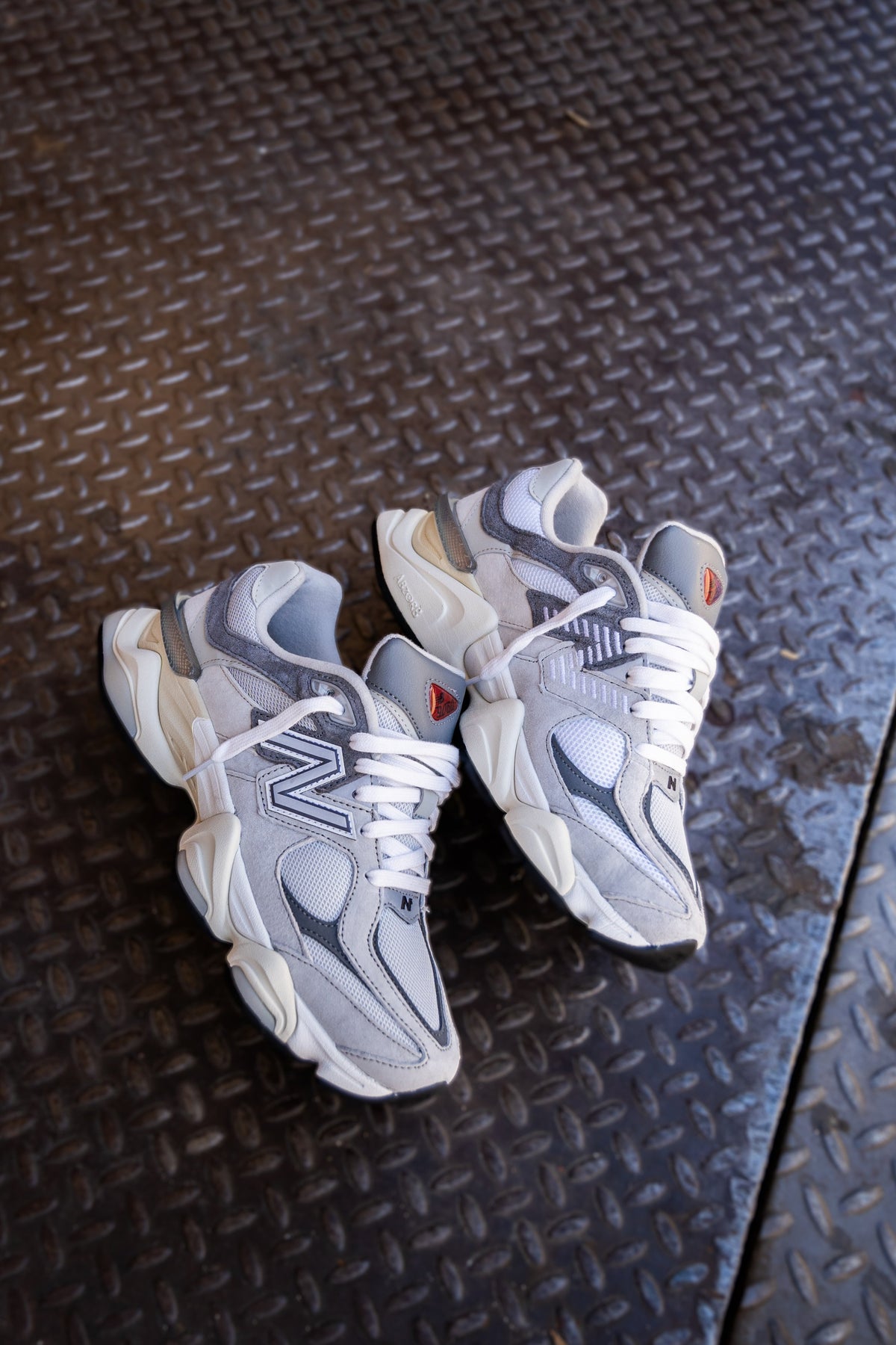 Mens New Balance 9060GRY (Grey/Grey)