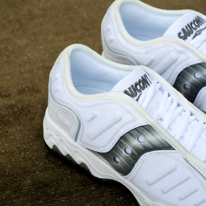 Saucony "Matrix" (White/Metallic)