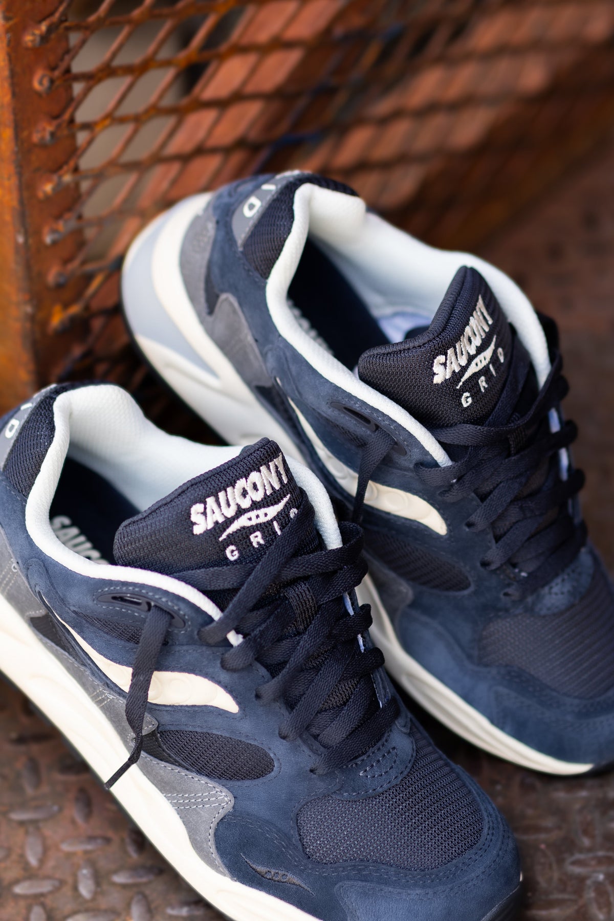 Mens Saucony Grid Shadow 2 (Navy/Cream)