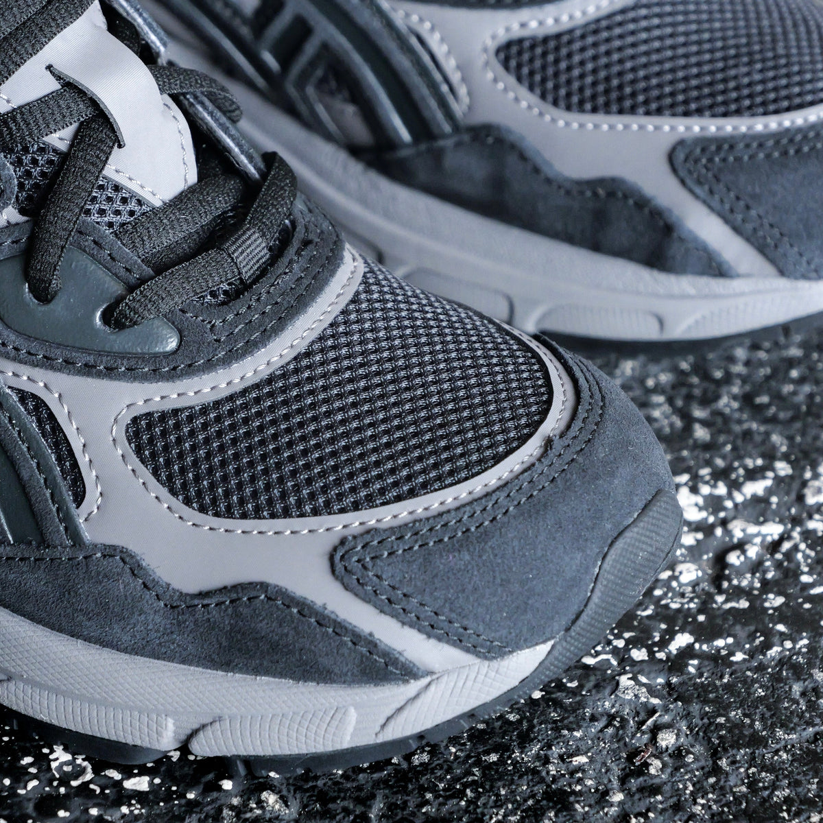 Asics Gel-Nyc Grade School (Graphite Grey/Black)