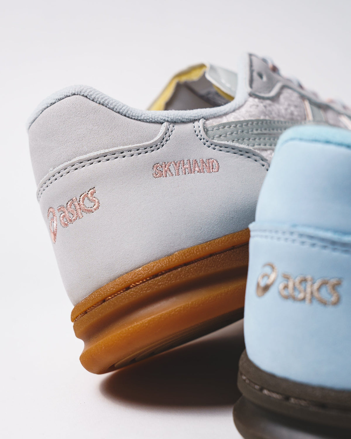 Asics Unisex Skyhand OG White Faded Denim 1203A880-100