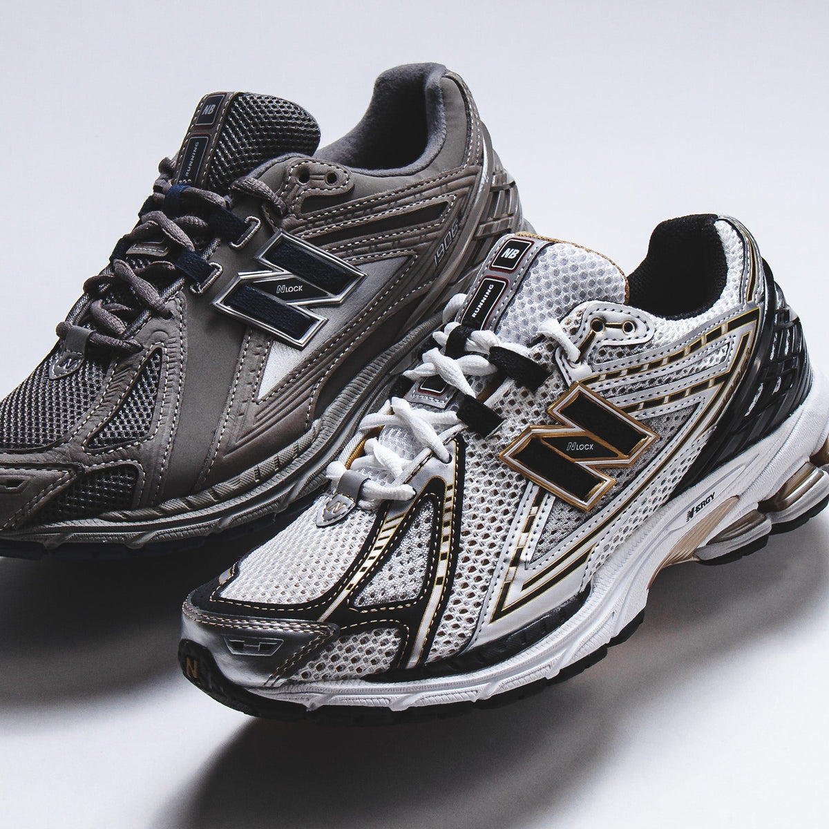 New Balance Men 1906R Metallic Silver Core M1906RA