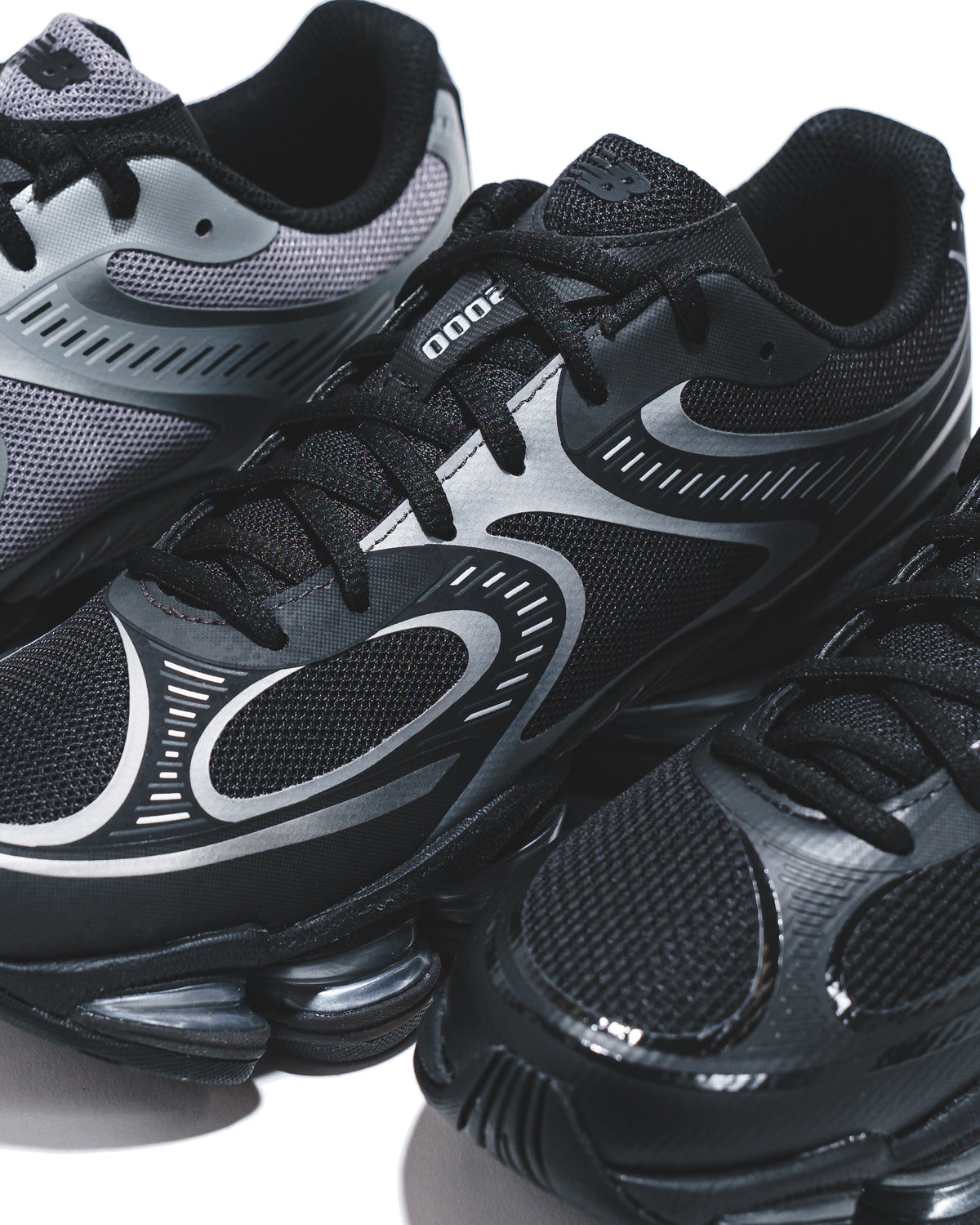 New Balance Unisex ABZORB 2000 Black Silver Metallic U20008LL