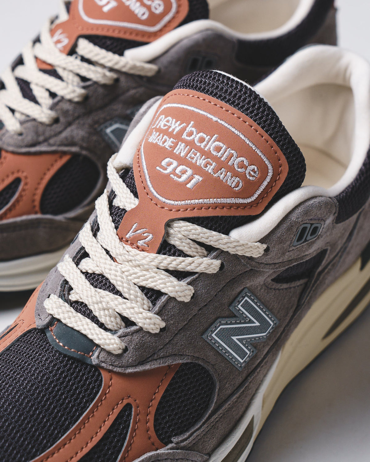 New Balance Unisex Made in UK 991v2 Elephant Skin Cork Core U991GC2