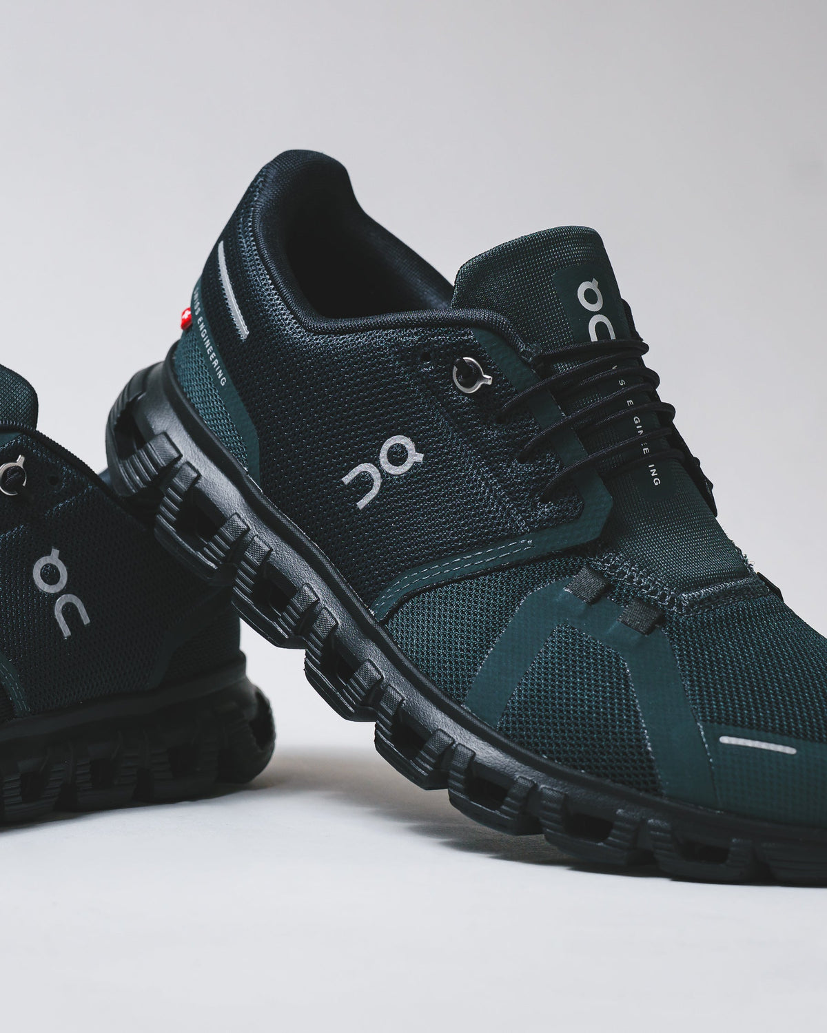 ON Men Cloud 6 Evergreen Black 3MF10070214