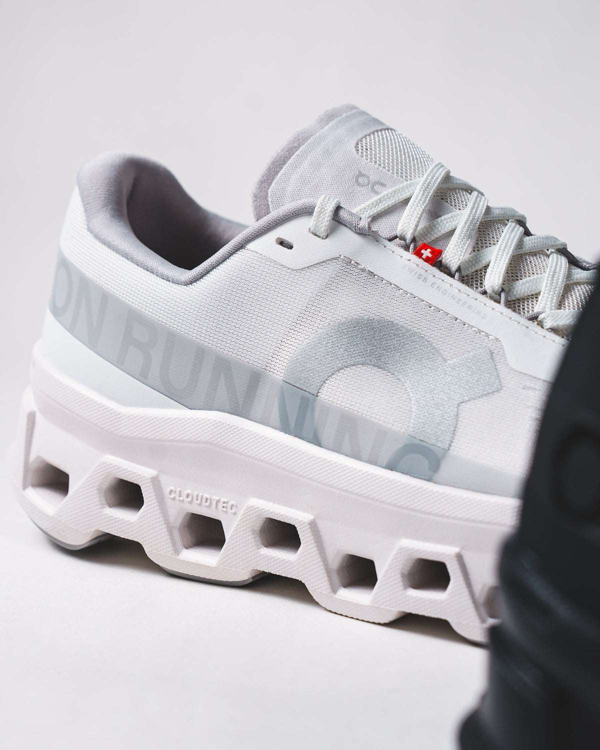 ON Men Cloudmonster 1 White 3MF30741200