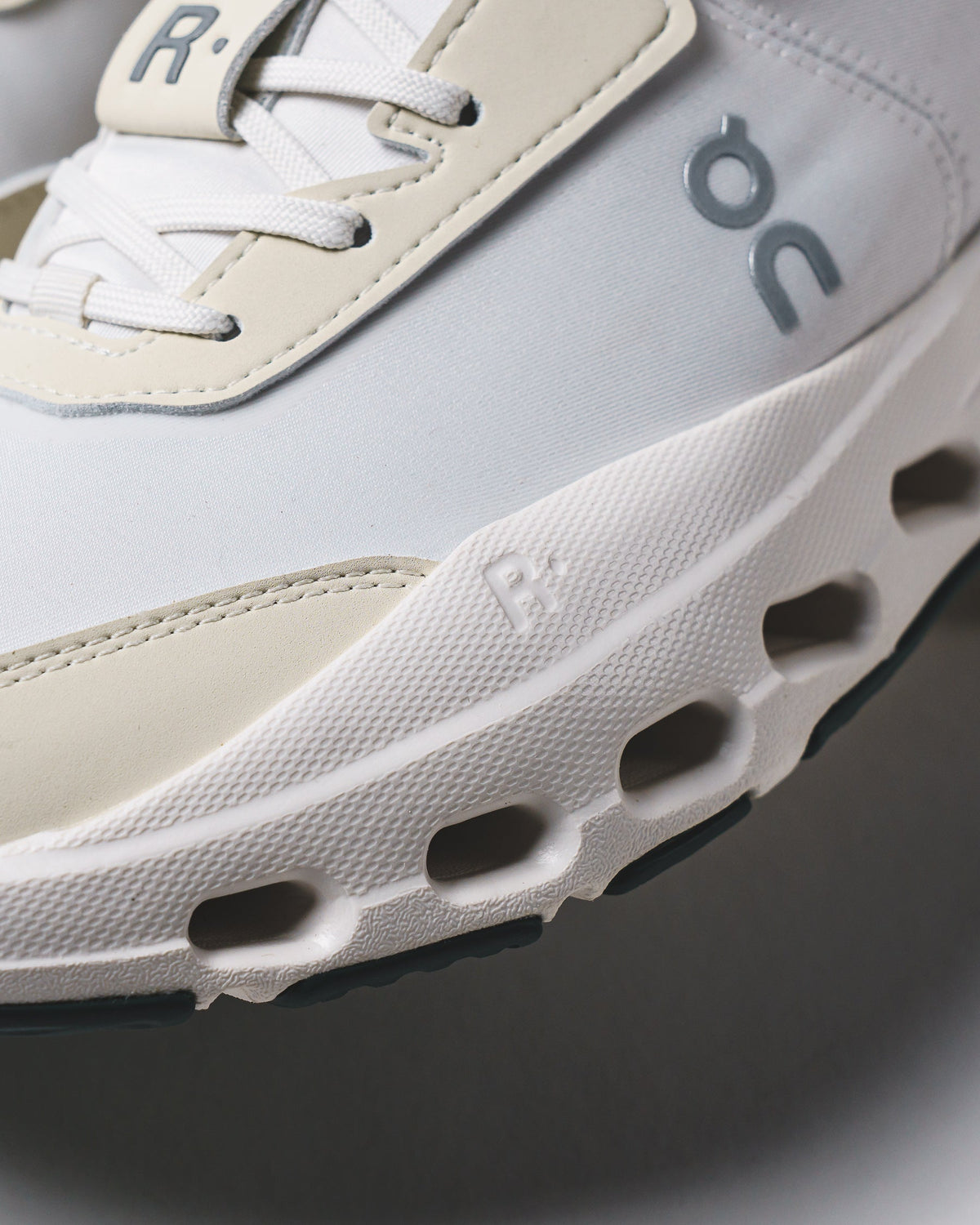 ON Women THE ROGER Wildcard Ivory Evergreen 3WG10322491