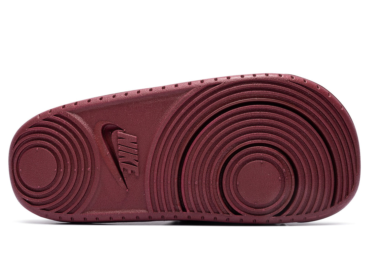 Nike Kobe Offcourt Slide in Team Red / White